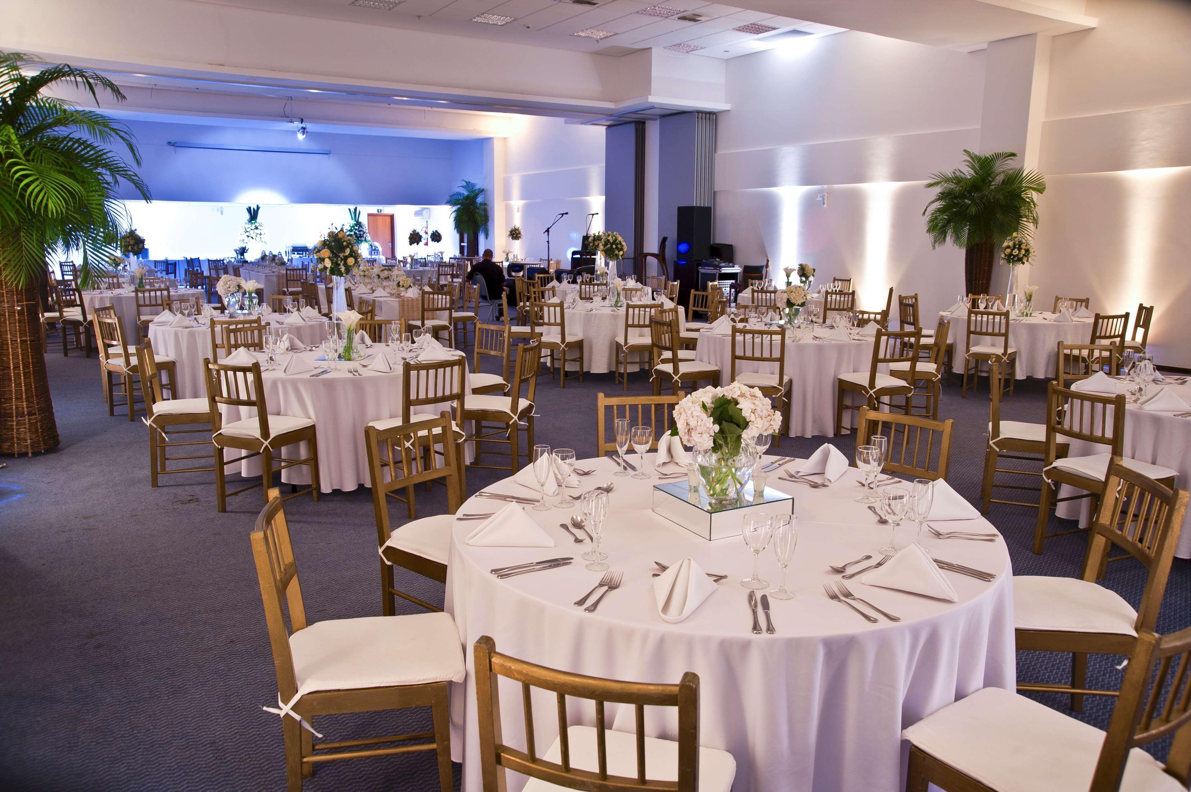 Best Western Premier Maceio Exteriör bild The ballroom at the National Hispanic Leadership Conference 2011