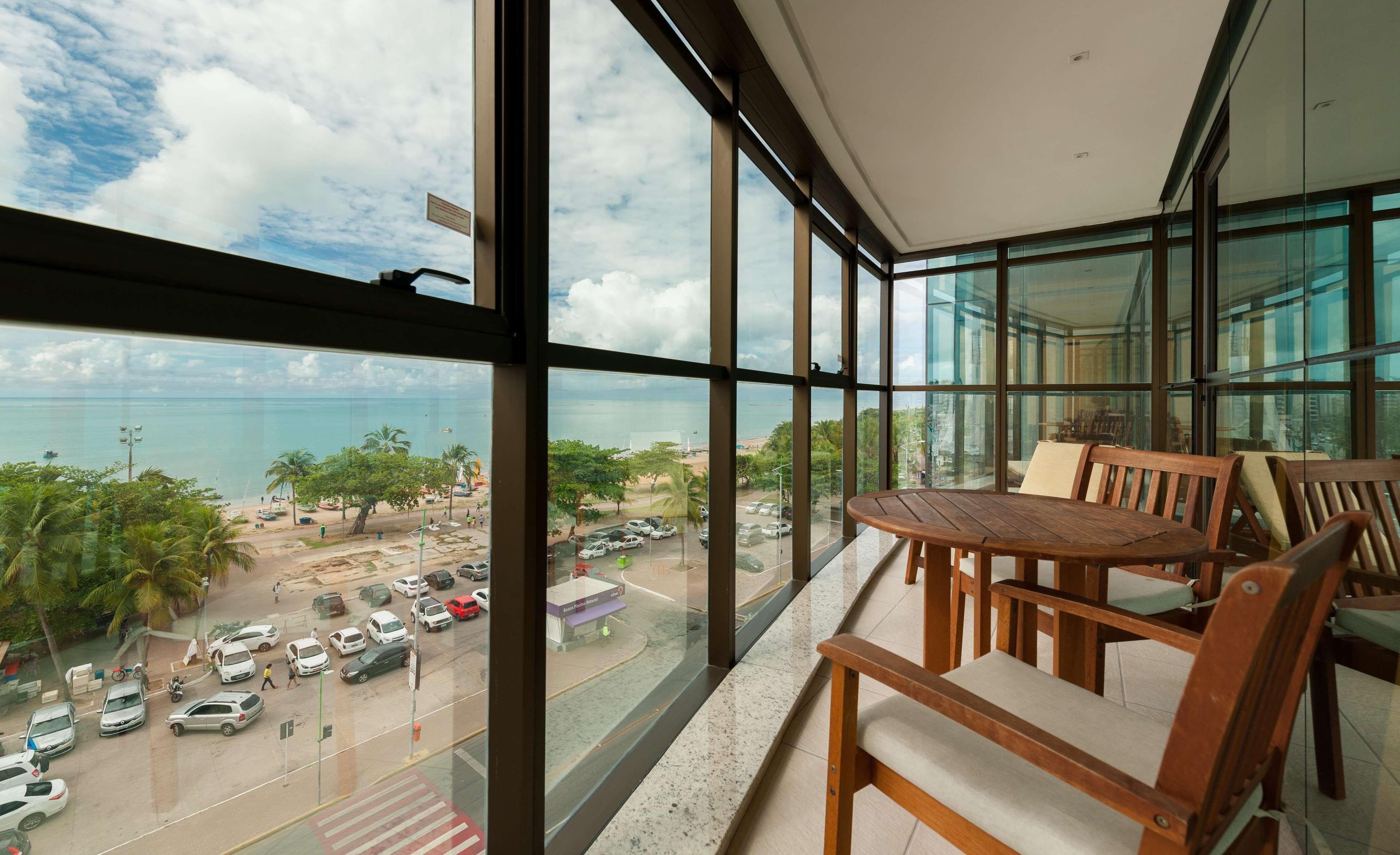 Best Western Premier Maceio Exteriör bild A view of the beach from a hotel in Natal