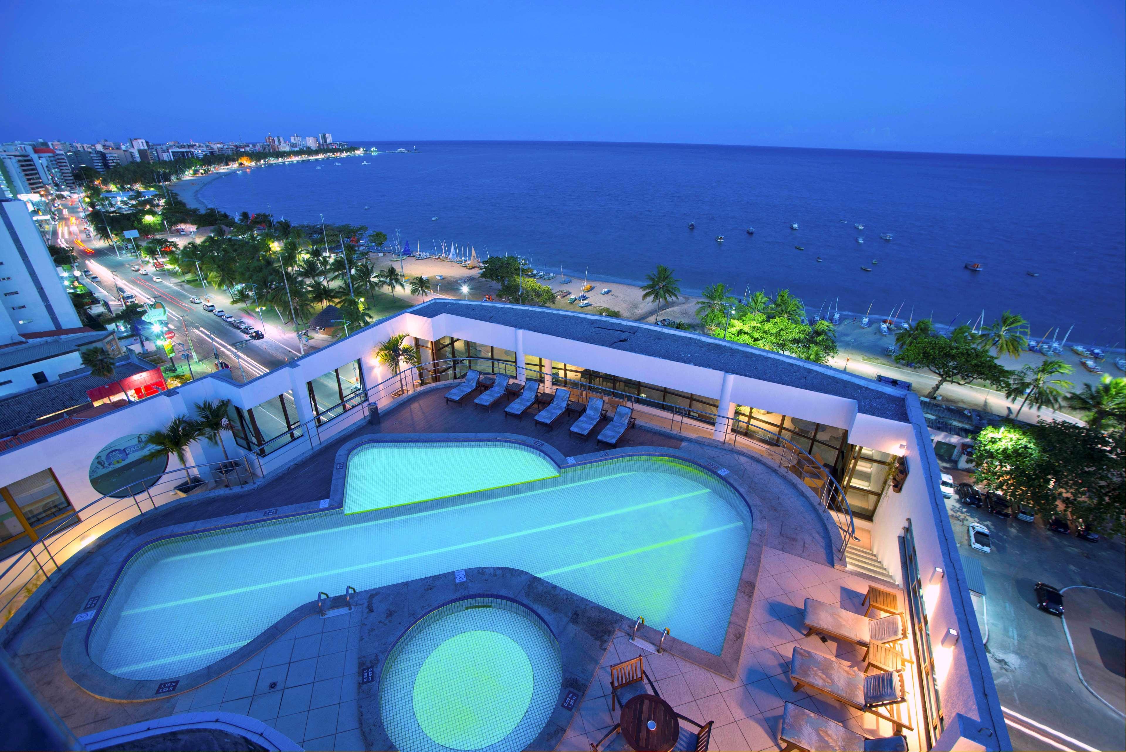 Best Western Premier Maceio Exteriör bild The pool at the hotel