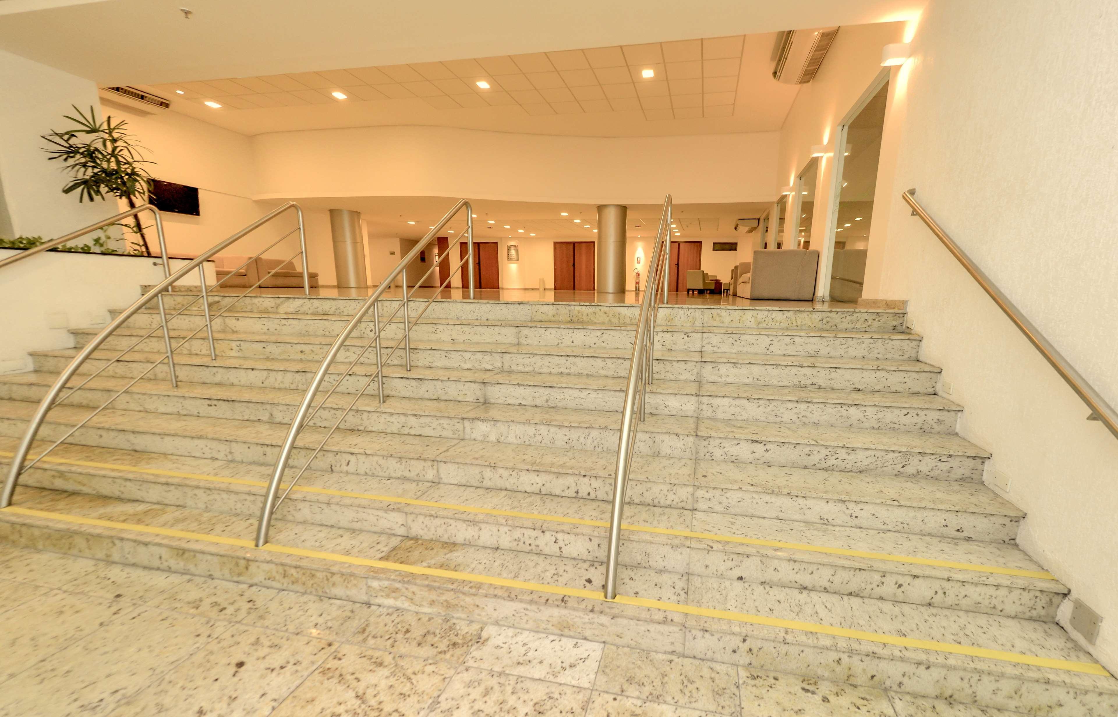 Best Western Premier Maceio Exteriör bild Interior of the library