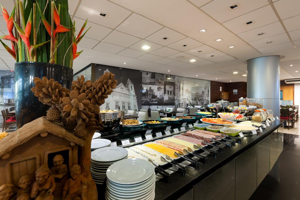 Best Western Premier Maceio Exteriör bild A buffet at a hotel